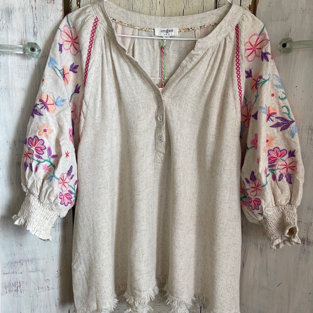 Umgee linen floral embroidery top